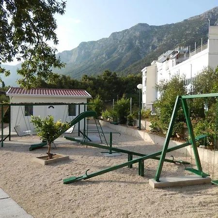 Lukas Hotel