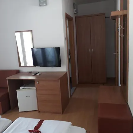 Lukas Hotel Gradac (Split-Dalmatia)