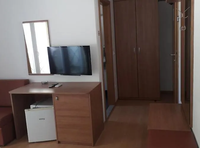 Lukas Hotel Gradac (Split-Dalmatia)